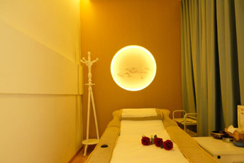 南京雨花台日式指压的寂静美学：在按压中听见雪落的声音